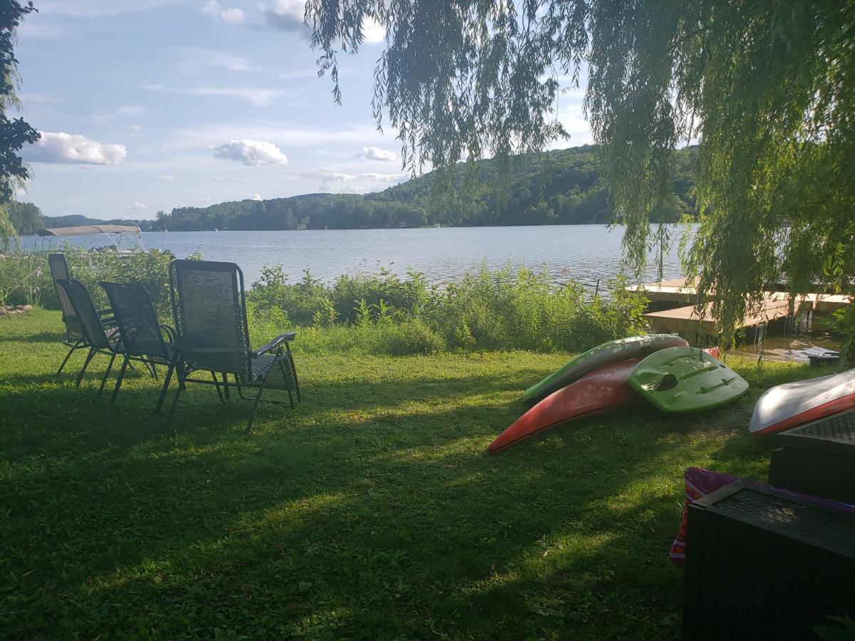 Le Nid Dore Sur Le Lac Val des Monts Bagian luar foto